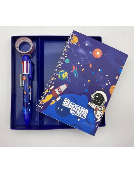 LIBRETA ESPACIAL CON CINTA + BOLIGRAFO MULTI COLOR EN CAJA
