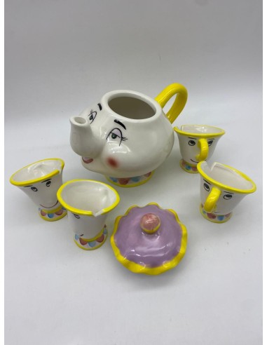 SET DE TETERA CON 4 TAZAS DE LA BELLA Y LA BESTIA