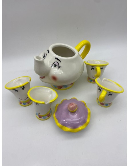 SET DE TETERA CON 4 TAZAS DE LA BELLA Y LA BESTIA