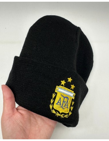 GORRO TEJIDO NEGRO CON BORDADO ESCUDO AFA