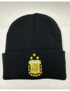 GORRO TEJIDO NEGRO CON BORDADO ESCUDO AFA