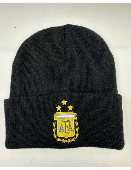 GORRO TEJIDO NEGRO CON BORDADO ESCUDO AFA