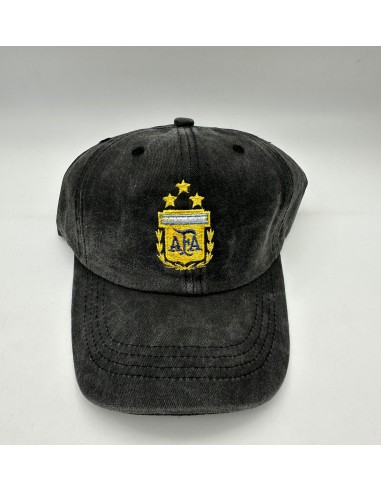 GORRA PRELAVADA NEGRA CON BORDADO ESCUDO AFA